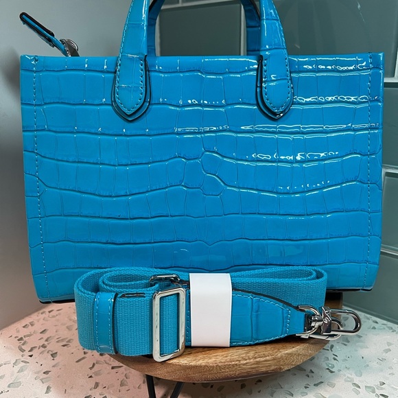 NWT MICHAEL KORS GIGI Santorini Blue SM EW MSRG Embossed HANDBAG - Picture 4 of 9
